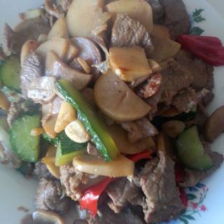 杏鲍菇炒牛肉