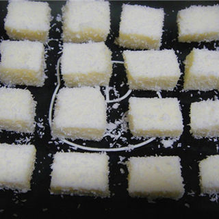 椰丝小方糕