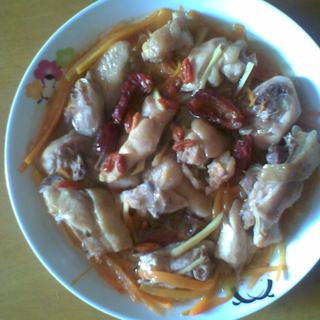 胡萝卜红枣蒸鸡