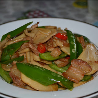 杏鲍菇炒五花肉
