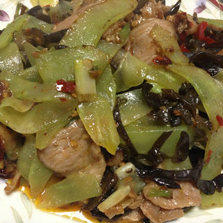 青笋木耳炒肉片