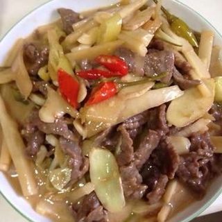 酸笋炒牛肉