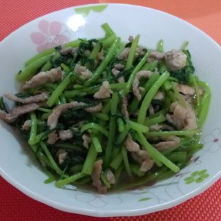茼蒿炒肉丝