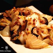 酸白菜香菇炒肉泥