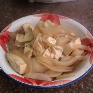 洋葱烧豆腐