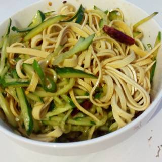 凉拌豆腐皮