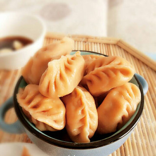 胡萝卜猪肉白菜饺