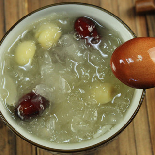 银耳百合莲子羹