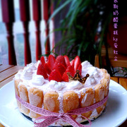 草莓奶酪慕斯蛋糕