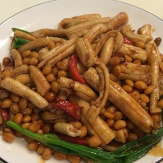 牛骨髓黄豆烧蒜子