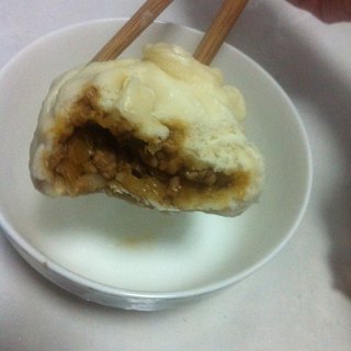 酱肉包子