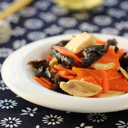 红萝卜木耳炒鸡片