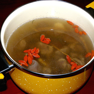 当归淮山枸杞山羊汤