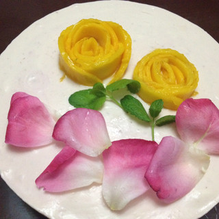 草莓酸奶慕斯蛋糕