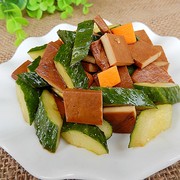黄瓜拌香干