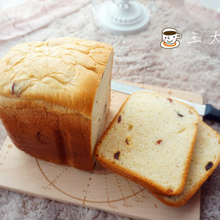 黑提蔓越莓干吐司