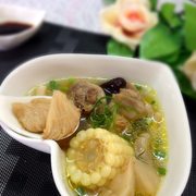 猴头菇玉米土鸡汤